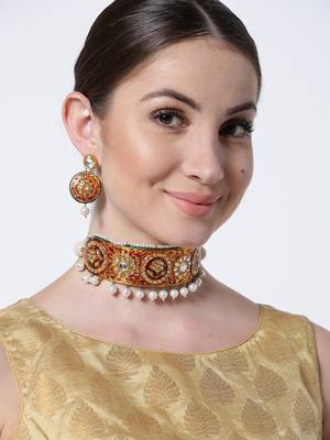 Maroon necklaces 1