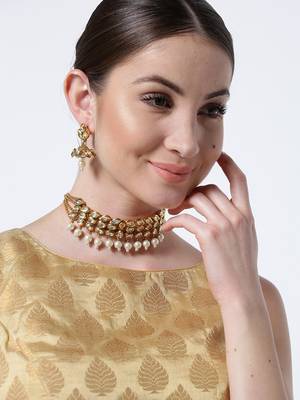 Gold necklaces 2