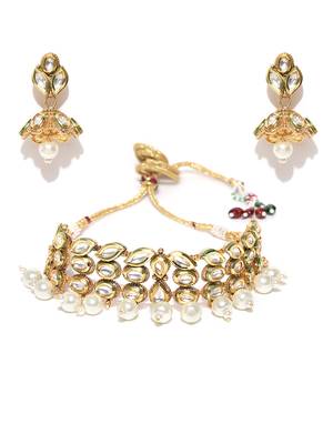 Gold necklaces 3
