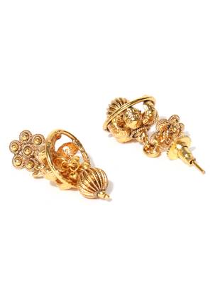 Gold necklaces 4