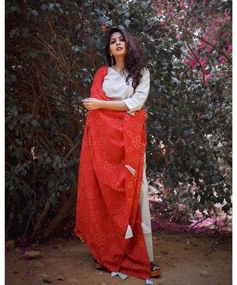 off-white kurt set with bandhej dupatta 2