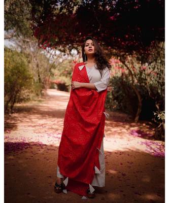 off-white kurt set with bandhej dupatta 3
