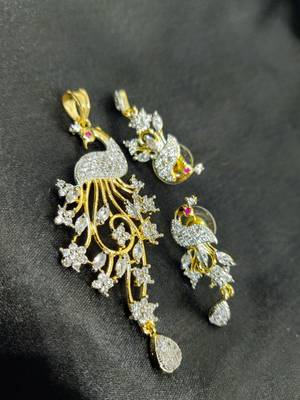 M CREATION GOLD PLATED Peacock SHAPED PENDANT SET WITHOUT CHAIN FOR WOMEN::GIRLS 1