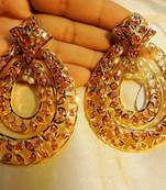 Gold Agate Danglers Drops