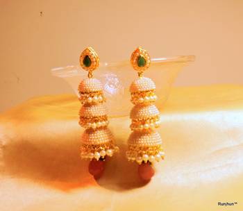 Green Pearl Earrings 1