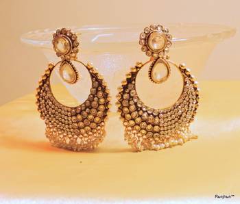Gold Agate Earrings 1