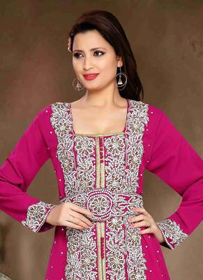 Magenta embroidered georgette islamic kaftan 2