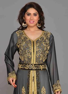 Black embroidered georgette islamic kaftans With Sun-proof hijab 2