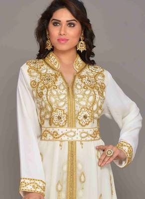 White embroidered georgette islamic kaftans With Sun-proof hijab 2