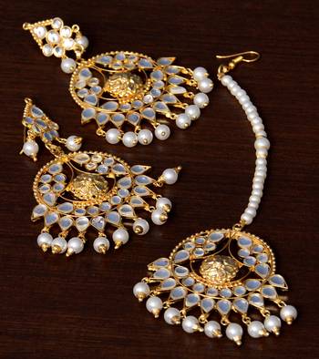 Off-White Pearled Kundan Embellished Designer Earrings Tikka Set 1