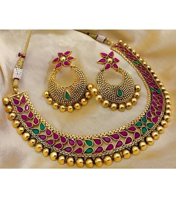 Multicolor necklaces 1