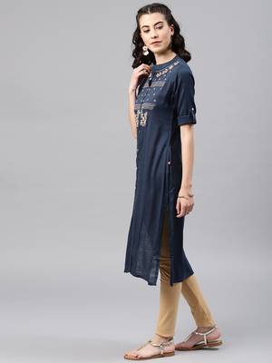Navy-blue embroidered viscose rayon kurta 4