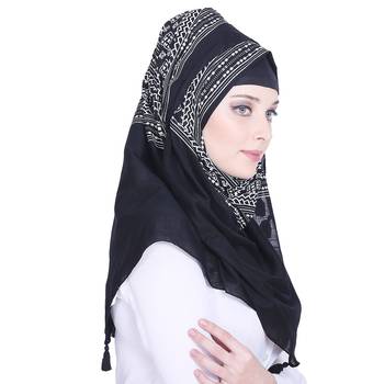 Black printed cotton hijab 4