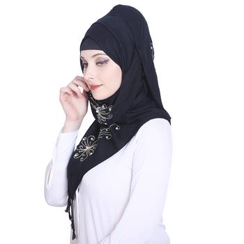 Black embroidered viscose hijab 3