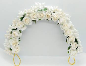 White flower gajra 1