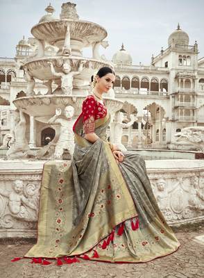 Grey woven silk saree with blouse 1