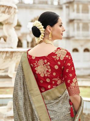 Grey woven silk saree with blouse 2