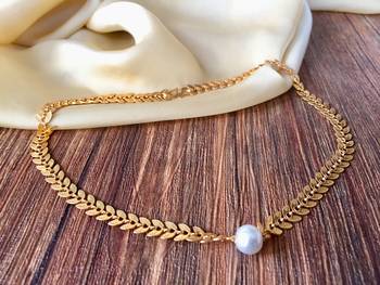 Gold necklaces 3
