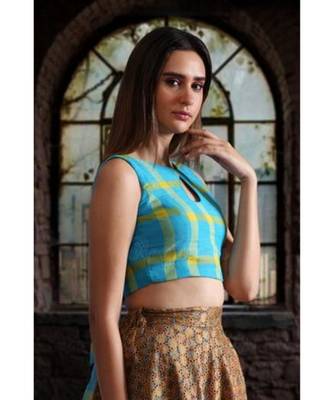 Sleeveless Hand Woven Linen Blouse 2
