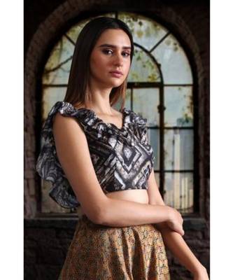 Sleeveless Digital Printed Muslin Blouse 2
