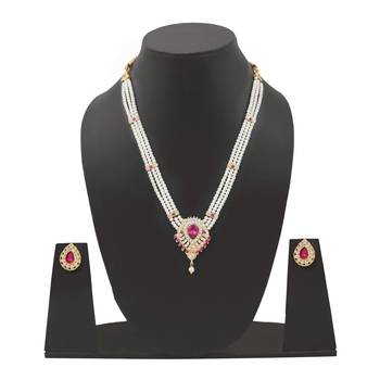 White Pearl Jewellery Set For Women 1