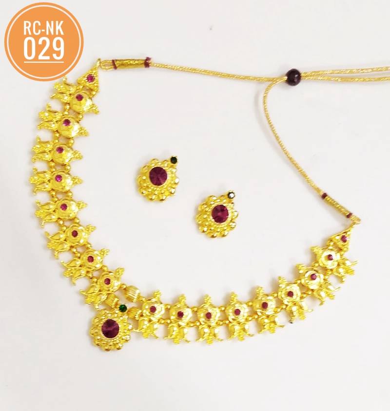 Maharashtrian Kolhapuri Saaj Gold Plated Strand Traditional Necklace Set for Women and Girls