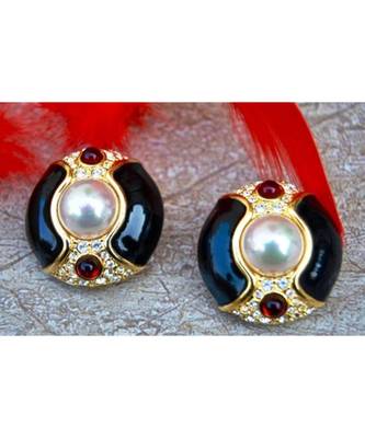 Black Pearl Diamond Stud Earrings 1