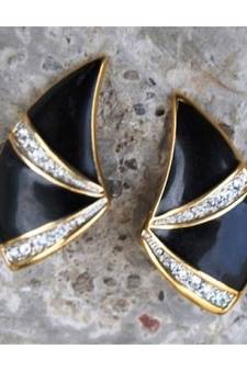 Diamond Embeded Black Stud Earrings