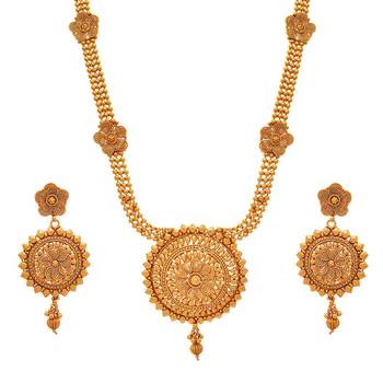 Gold jewellery 1