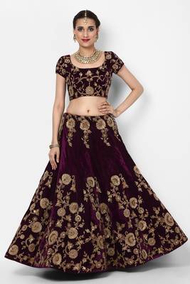 purple embroidered velvet bridal lehenga set choli with dupatta 2