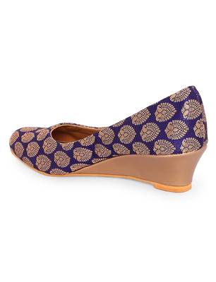 Women Blue Ethnic Printed Wedge Heels 3