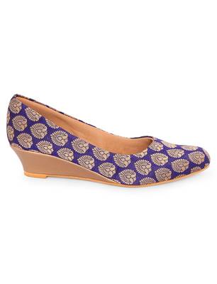 Women Blue Ethnic Printed Wedge Heels 4