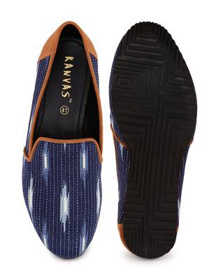 Men Blue Printed Moccasins 1