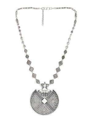 Silver Plain Casual Necklaces 2
