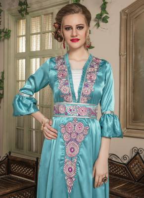 Green Embroidered Crepe Islamic Kaftans 3