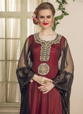 Black Embroidered Crepe Islamic Kaftans 3