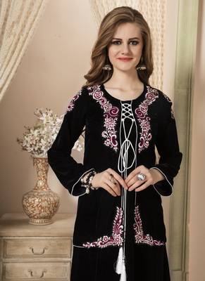 Black Embroidered Velvet Islamic Kaftans 3