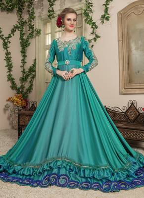 Green Embroidered Crepe Islamic Kaftans 1