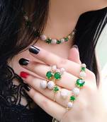 Multicolor necklaces