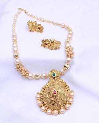 Multicolor necklaces 1