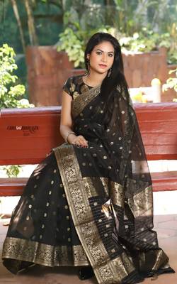 Black hand woven chanderi saree with blouse 1