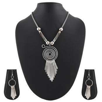 Metallic Silver Pendant Necklace & Earrings Set For Women & Girls 1