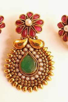 Gorgeous Multi-Color Pendant Set