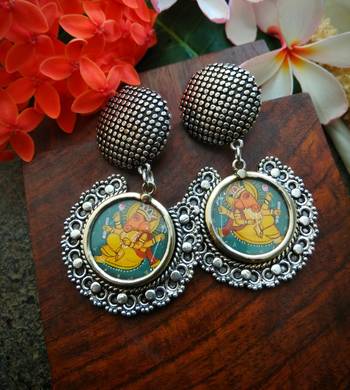 Lotus Ganpati Round Photo Frame Germansilver Ear Studs 1