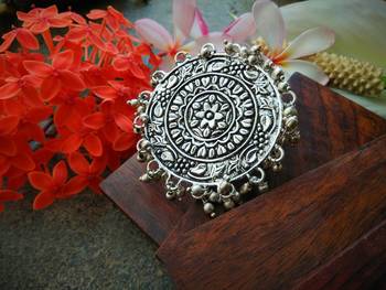 Large German Silver Round Finger Ring With German Silver Beads All Around 1
