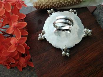 Engraved Photoframe Airavat Finger Fing With Pearl Beads Around It 2