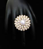White Pacchi Pearl Ring