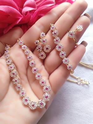 Gold necklaces 1