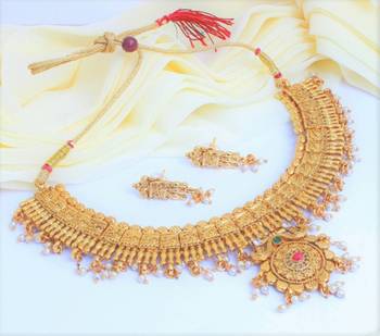 Gold jewellery 1