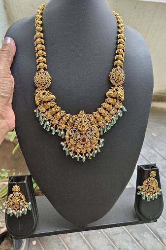 Gold necklace sets
